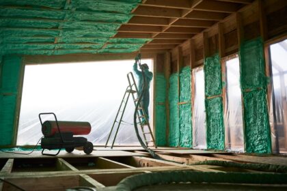 ocieplenie pianką pur